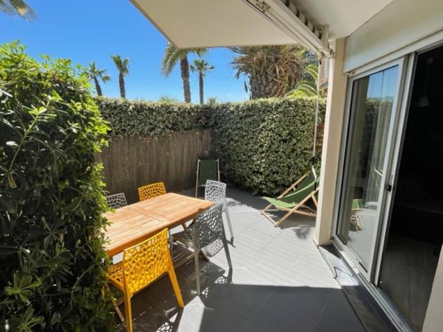 Rez De Jardin + Terrasse Piscine Et Acces Direct Plage Lägenhet Saint-Cyprien  Exteriör bild